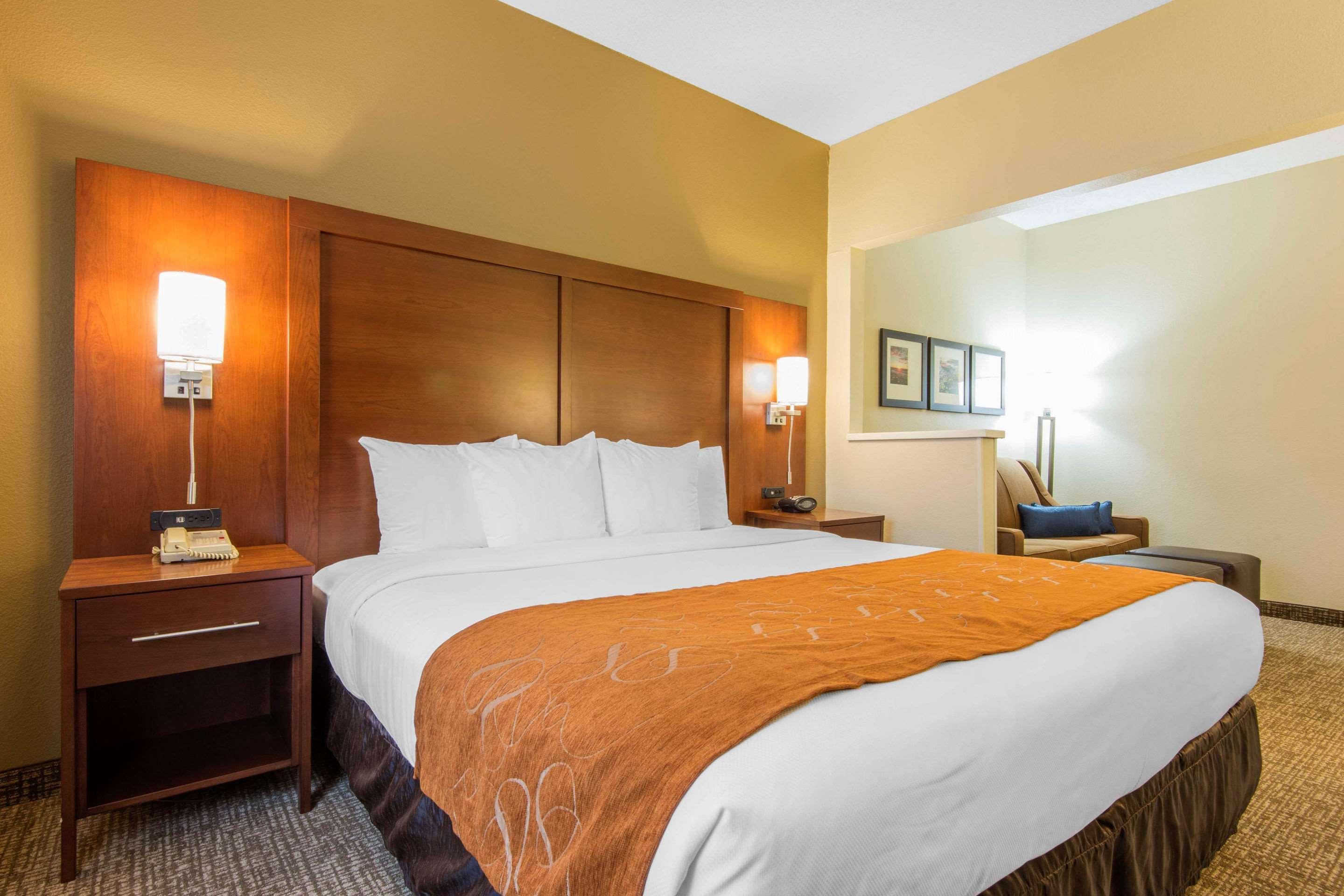 Comfort Suites Rochester Henrietta Exterior foto