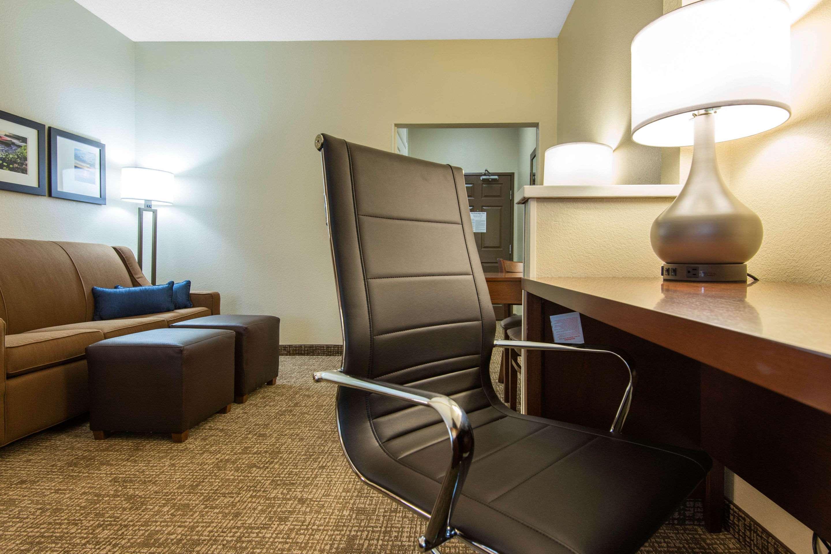 Comfort Suites Rochester Henrietta Exterior foto